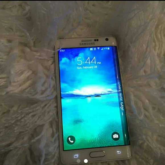 SOLD *****Galaxy Note Edge - Picture 2 of 2