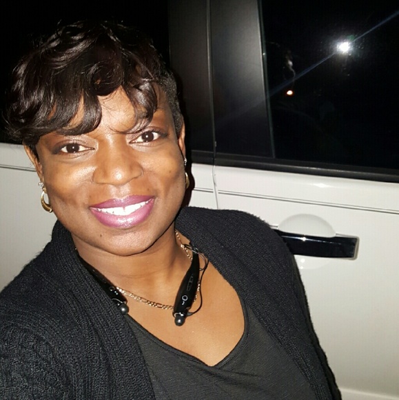 Meet your Posher, Genika - Picture 1 of 1