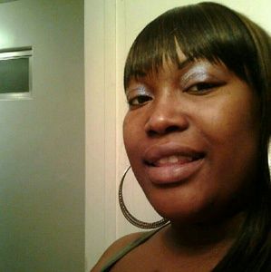 Meet your Posher, Desiree