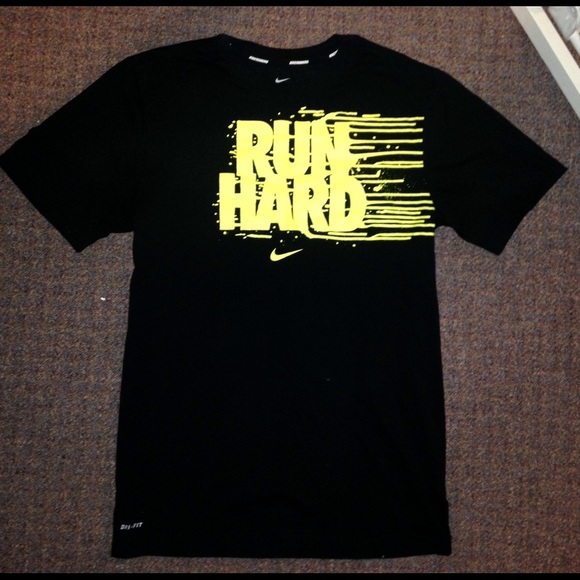 Mens Nike running shirt. Make an offer :)