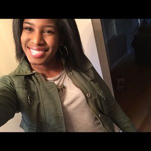 Meet your Posher, Christina