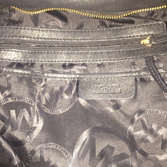 Michael Kors Black Leather Boho Bag 👜 - Picture 4 of 4