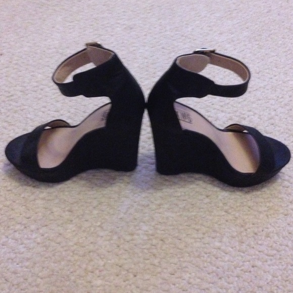 Super cute wedged heels - Picture 4 of 4