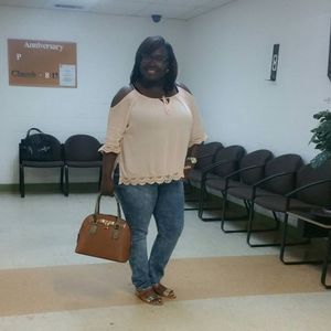 Meet your Posher, Jasmine