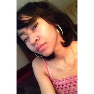 Meet your Posher, April