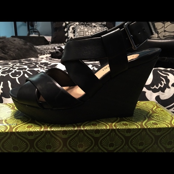 Gianni Bini wedge