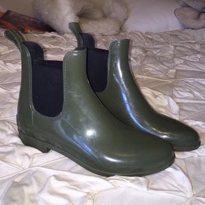Jcrew chelsea rain boots green