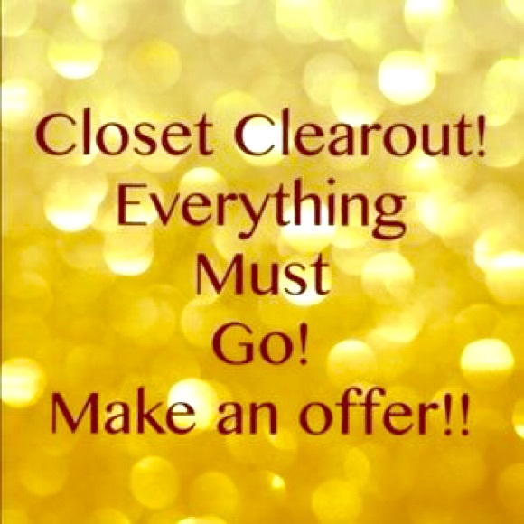 PLEASE No Low Ball Offers!!💖💖