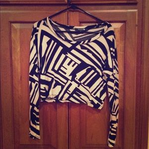 Forever 21 long sleeve crop top. Size small.