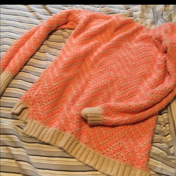 Sweater - Picture 4 of 4
