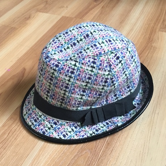 Multicolored coach hat