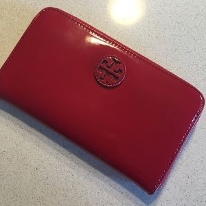 Tory Burch Stacked Logo Wallet