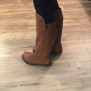 Brown boots size 6.5