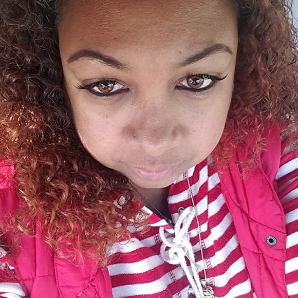 Meet your Posher, Claudette - Picture 2 of 2