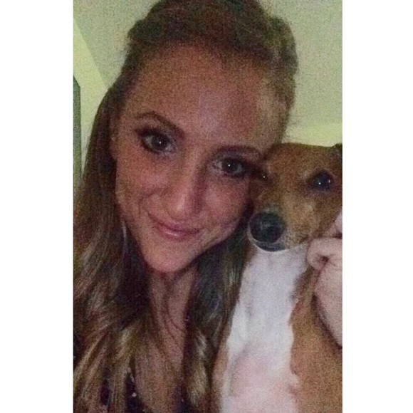 Meet your Posher, Erica - Picture 2 of 2