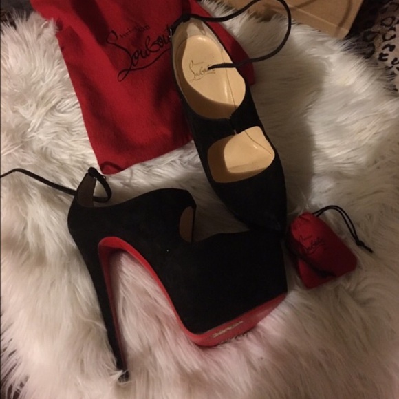 Red bottom shoes - Picture 1 of 4