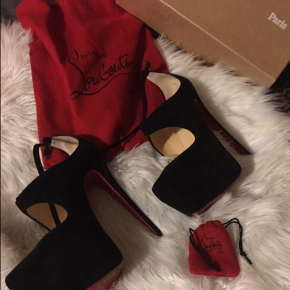 Red bottom shoes - Picture 3 of 4