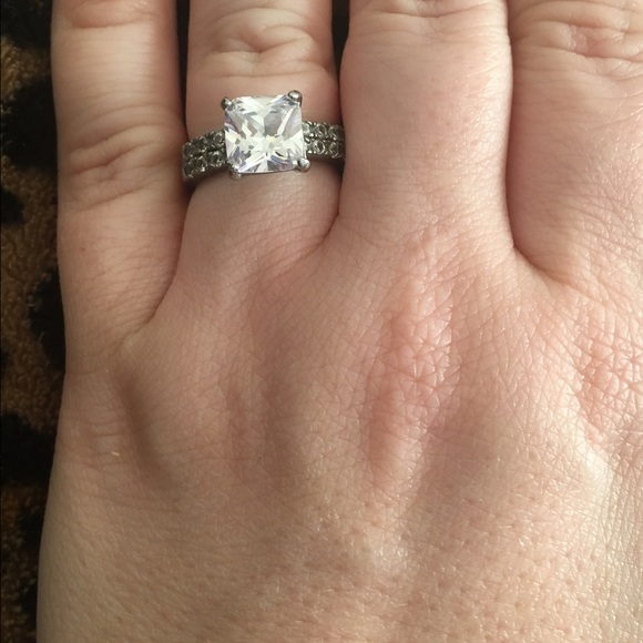 Gorgeous 2.9 ct Wedding Ring Set