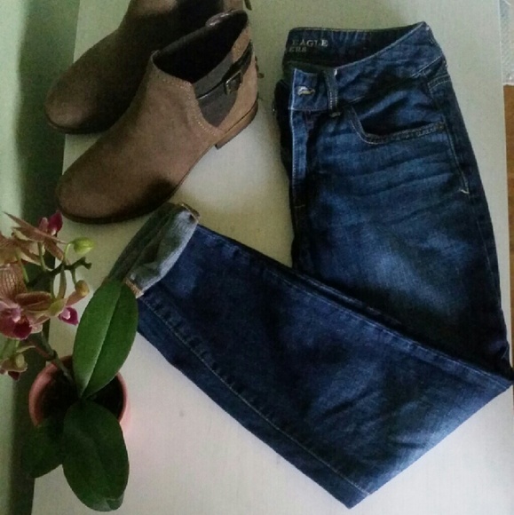American Eagle boyfriend jeans