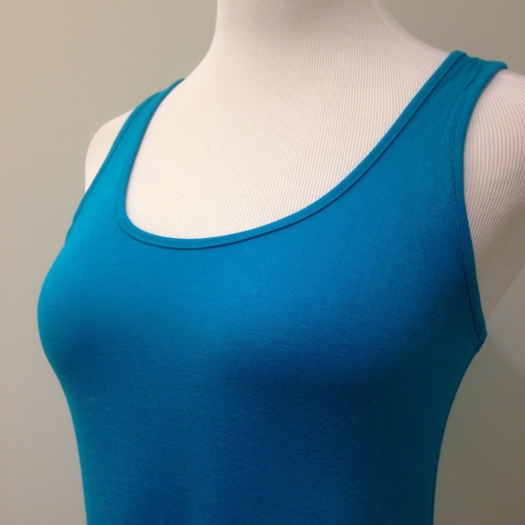 CLEARANCE Turquoise Blue Sleeveless Top - Picture 2 of 4