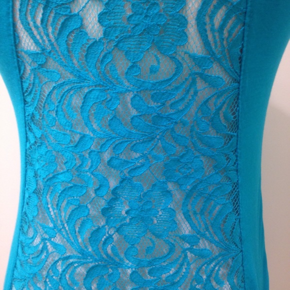 CLEARANCE Turquoise Blue Sleeveless Top - Picture 4 of 4