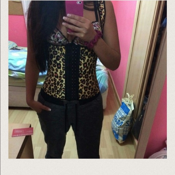 ANIMAL PRINT 9 STEEL BONED LATEX WAIST TRAINER - Picture 3 of 4