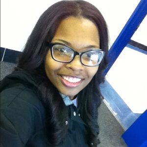 Meet your Posher, Aisha