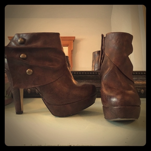 Madden Girl Platform Bootie Size 7