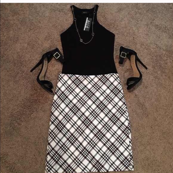 LAST ONE❗️Scoop High neck Tank - Picture 4 of 4