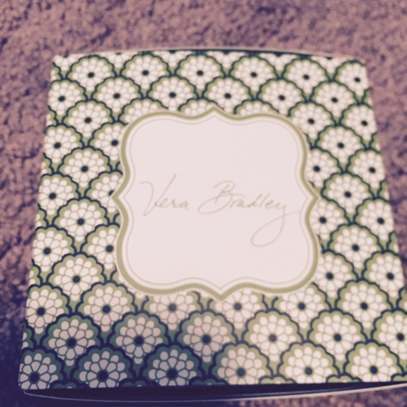 Vera Bradley necklace - Picture 2 of 2