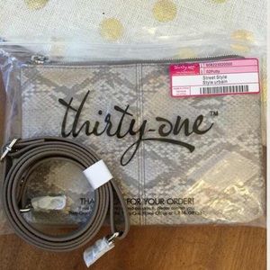 NWT Jewell by thirty-one street style