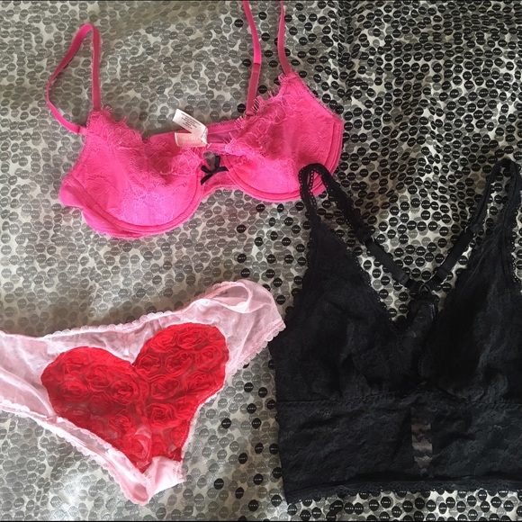 ⚡️CLOSET CLOSING ⚡️Victoria's  Secret Bundle - Picture 1 of 4