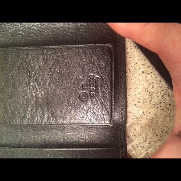 Gucci Leather Key Holder - Picture 3 of 4