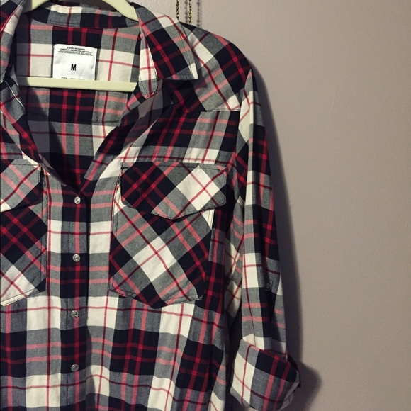 Zara Tops - Fitted plaid button down