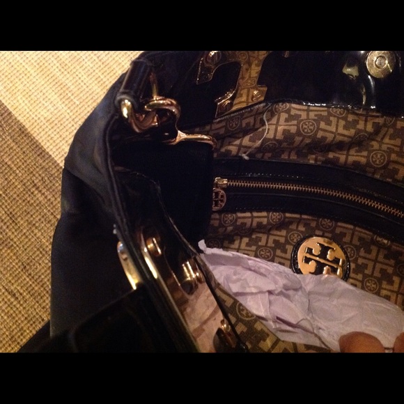SOLD -Large Tory burch tote bag - Picture 3 of 4