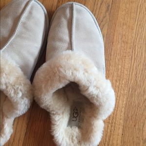 Off-white Ugg slippers