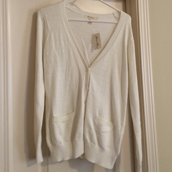 New with tags Forever 21 cream cardigan