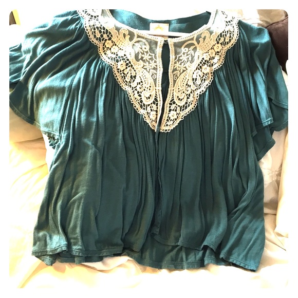 Lace embellished crop top - Picture 1 of 3