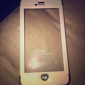 Life proof iPhone 6 Plus nüüd