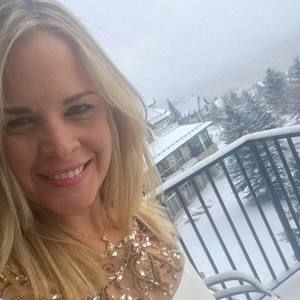 Meet your Posher, Carolina