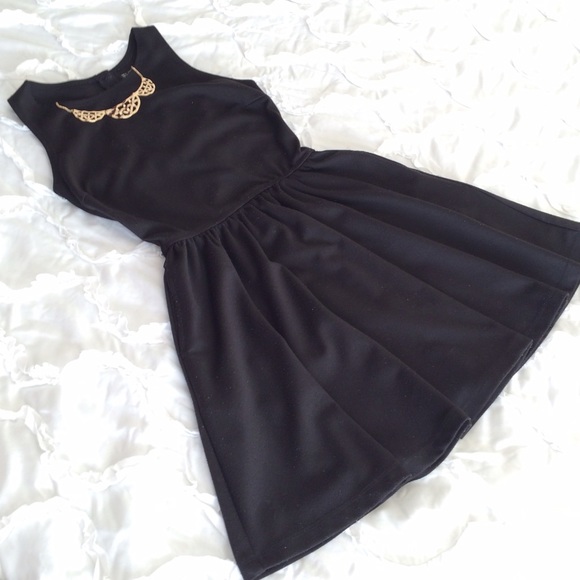 Zara Dresses & Skirts - Black Zara dress with pleated skirt