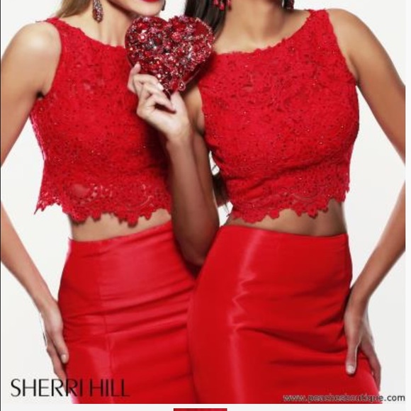 ISO THIS SHERRI HILL TWO PIECE PROM DRESS SZ 2-4!! - Picture 3 of 3