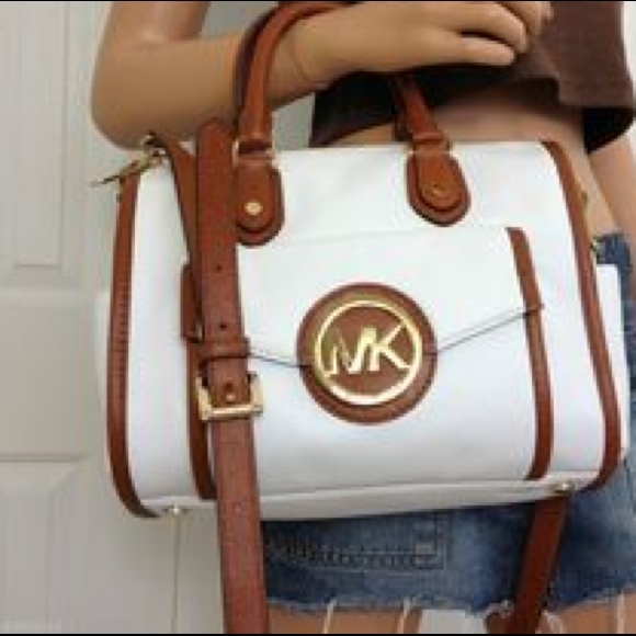 Michael Kors Handbags - Michael Kors Margo satchel