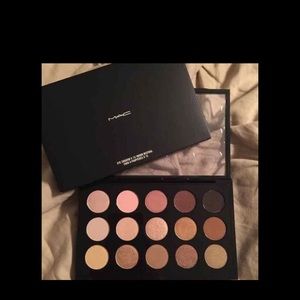 MAC 15 warm palette. Barely used