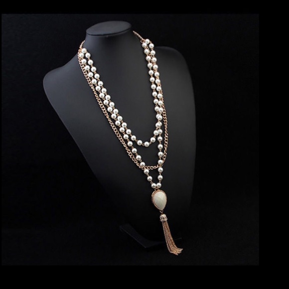 Beautiful tassel necklace