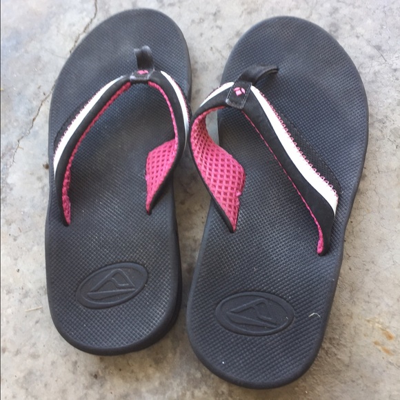 Used reef flip flops size 8