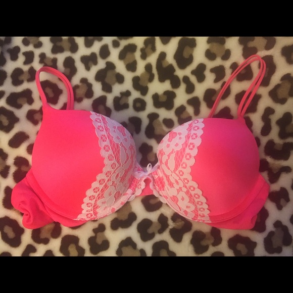 Victoria's Secret Very Sexy Demi Push-up Bra 36B