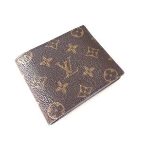 Men's Wallet!  the price reflects authenticity.