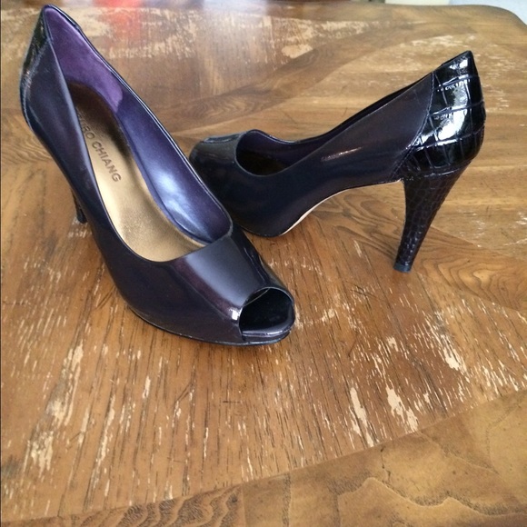 Heels - Picture 1 of 1