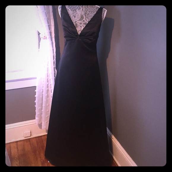 GORGEOUS GOWN